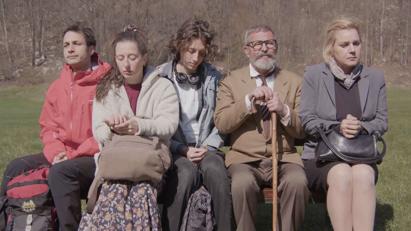 film still_nadomestni prevoz_3-min.jpg